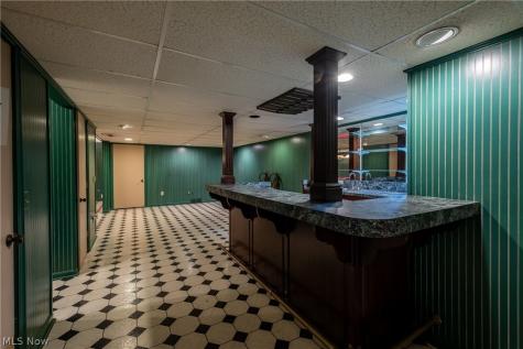 1431 Springhaven Circle NE Massillon OH 44646