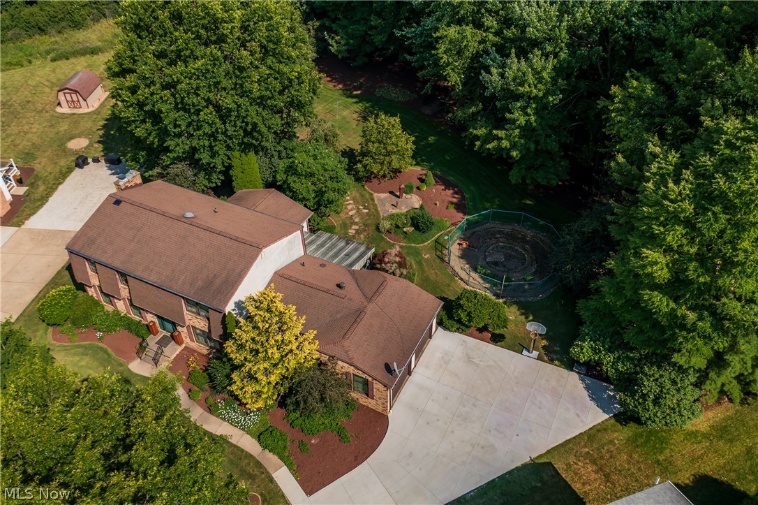 1431 Springhaven Circle NE Massillon OH 44646