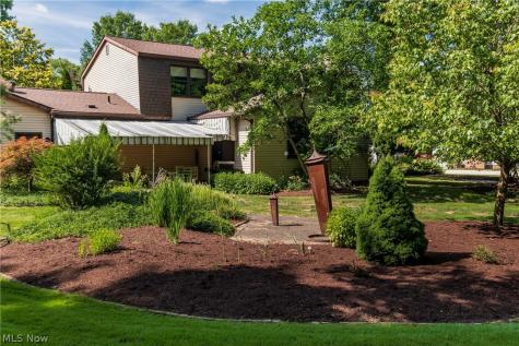 1431 Springhaven Circle NE Massillon OH 44646