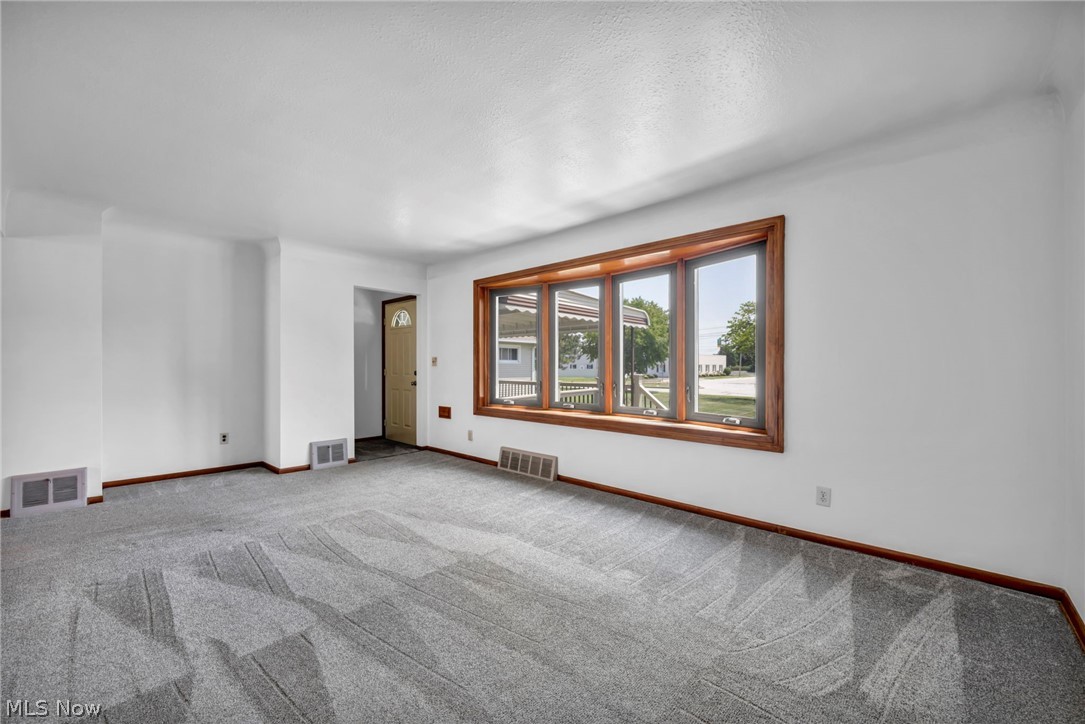3929 E 365th Street Willoughby OH 44094