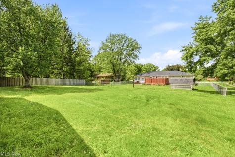 8768 Parkdale Drive North Royalton OH 44133