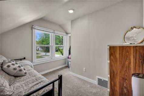 38358 Poplar Drive Willoughby OH 44094