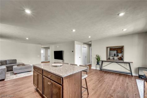 3758 Bradley Road Norton OH 44202