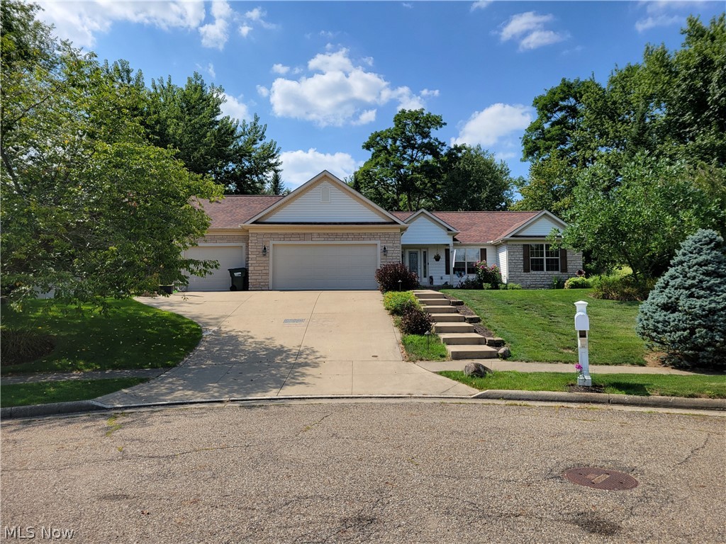 1121 Aubrey Circle Louisville OH 44641