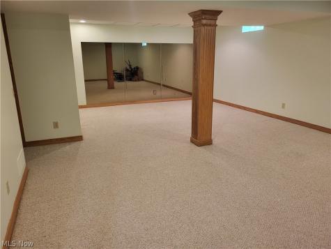 1121 Aubrey Circle Louisville OH 44641