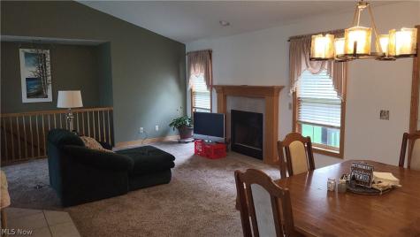 1121 Aubrey Circle Louisville OH 44641