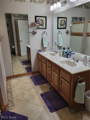 1121 Aubrey Circle Louisville OH 44641