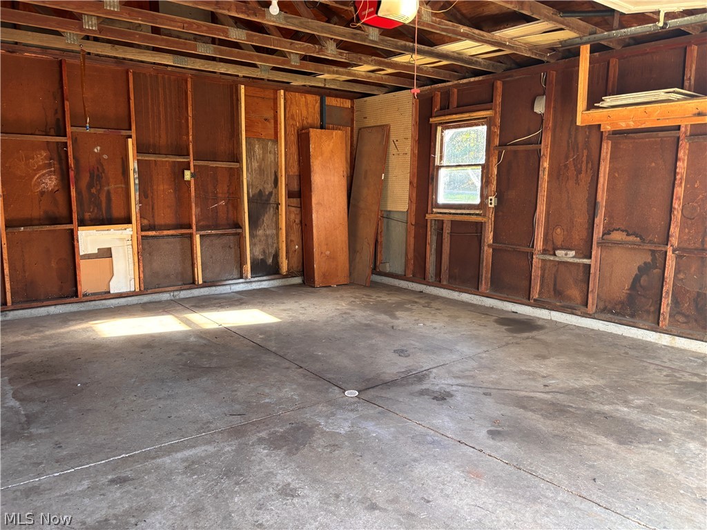 285 W Magnet Street Akron OH 44319