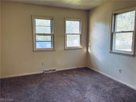 285 W Magnet Street Akron OH 44319