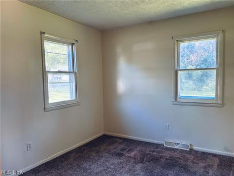 285 W Magnet Street Akron OH 44319