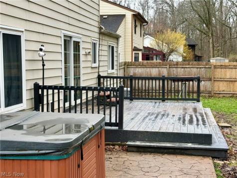 6186 Wild Oak Drive North Olmsted OH 44070