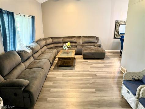 6186 Wild Oak Drive North Olmsted OH 44070