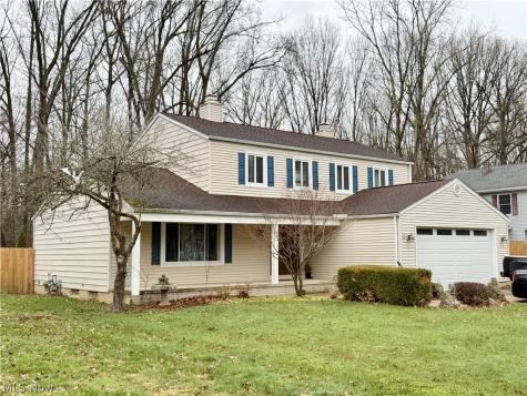 6186 Wild Oak Drive North Olmsted OH 44070