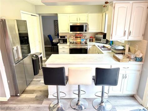 6186 Wild Oak Drive North Olmsted OH 44070