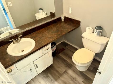 6186 Wild Oak Drive North Olmsted OH 44070