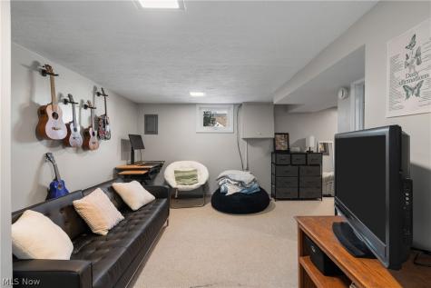 1277 Weiser Avenue Akron OH 44314