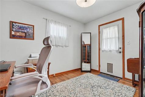 806 Tallkron Drive Akron OH 44305