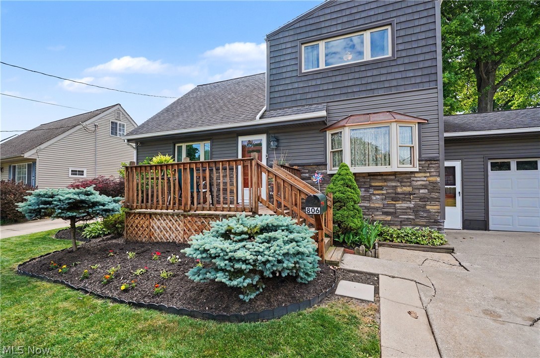 806 Tallkron Drive Akron OH 44305