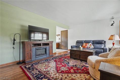 806 Tallkron Drive Akron OH 44305