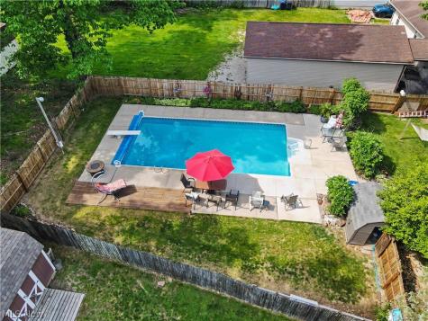 806 Tallkron Drive Akron OH 44305