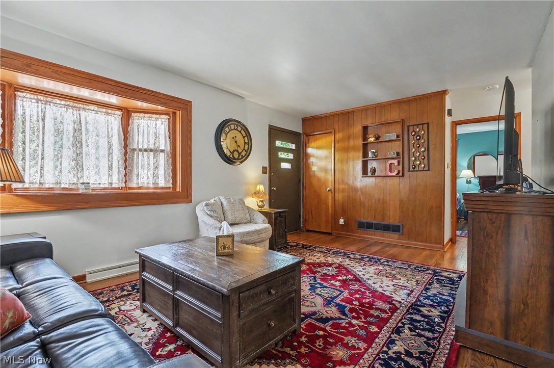 806 Tallkron Drive Akron OH 44305
