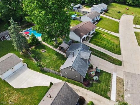 806 Tallkron Drive Akron OH 44305