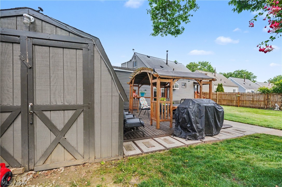 806 Tallkron Drive Akron OH 44305