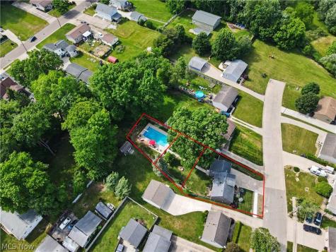 806 Tallkron Drive Akron OH 44305