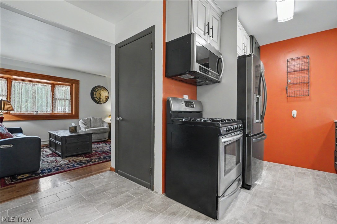 806 Tallkron Drive Akron OH 44305