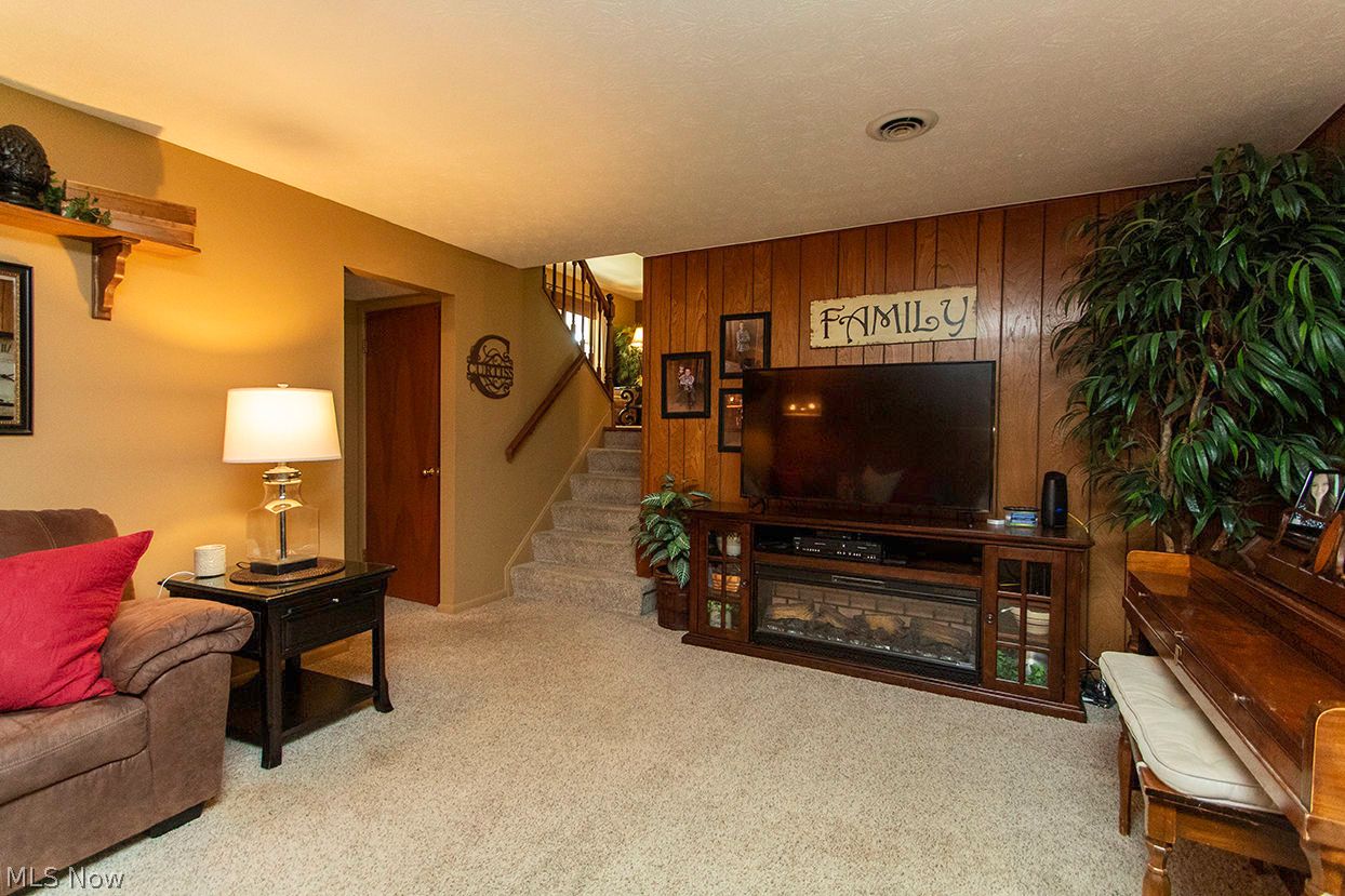 4611 Basswood Oval Brunswick OH 44212
