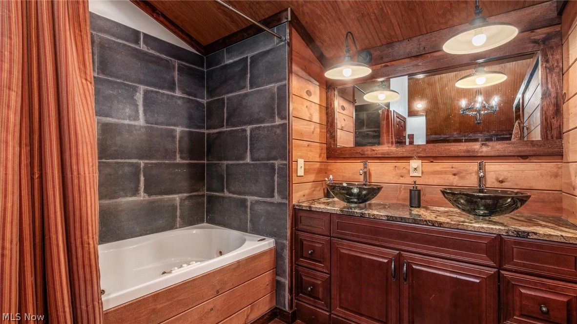 6603 N State Route 669 NW Mcconnelsville OH 43756