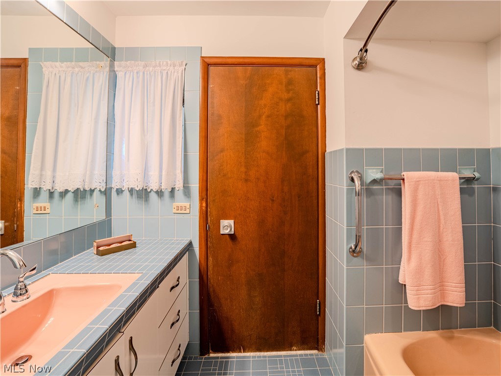 10073 Delsy Drive North Royalton OH 44133