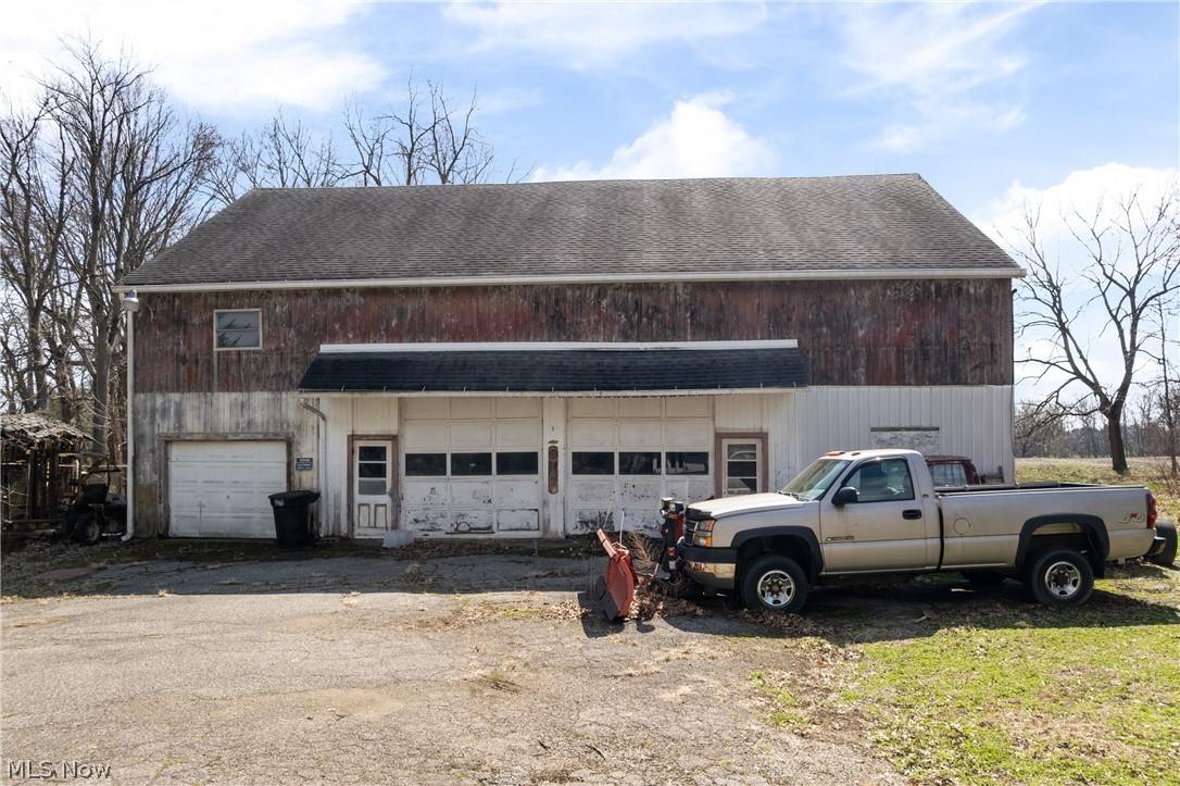 2348 E Turkeyfoot Lake Road Akron OH 44312