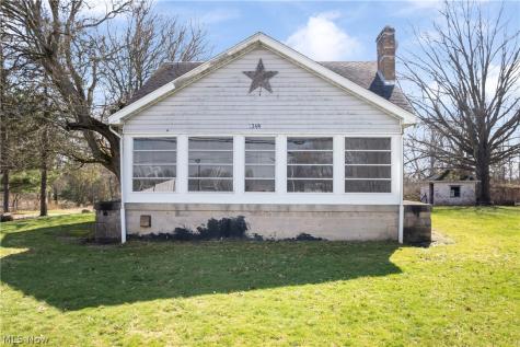 2348 E Turkeyfoot Lake Road Akron OH 44312