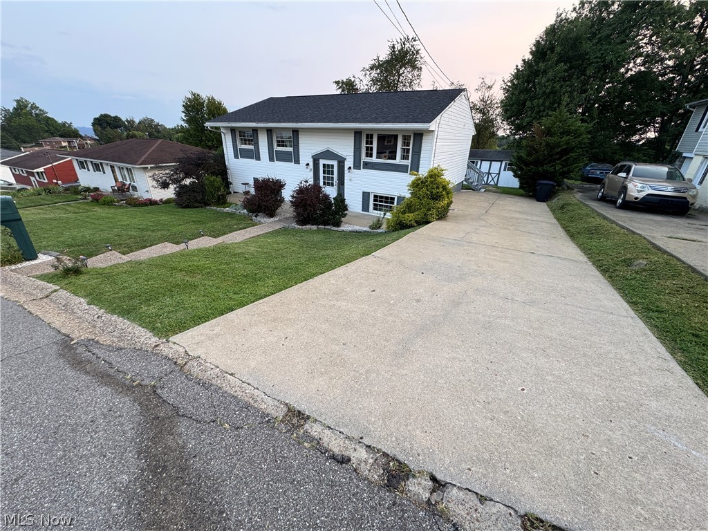 11 Hillcrest Drive Martins Ferry OH 43935