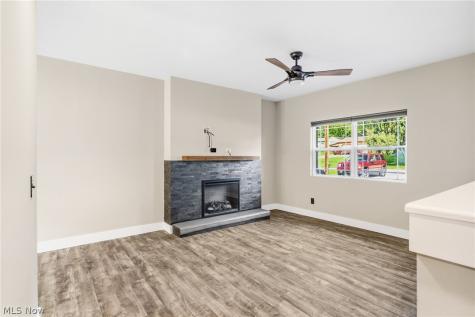 4125 Ashway Avenue SE Canton OH 44707