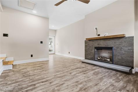 4125 Ashway Avenue SE Canton OH 44707