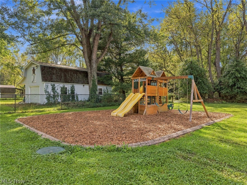 4125 Ashway Avenue SE Canton OH 44707