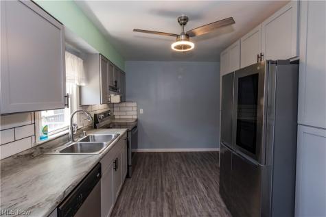 33 Pierce Avenue Cuyahoga Falls OH 44221