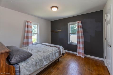 33 Pierce Avenue Cuyahoga Falls OH 44221