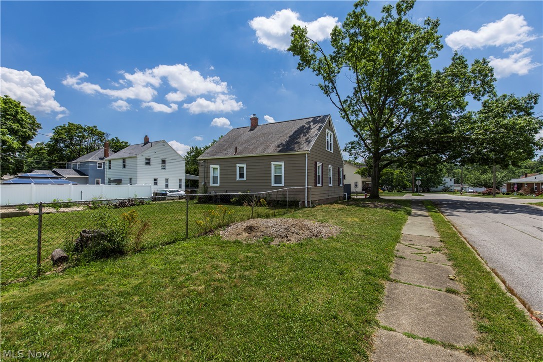 33 Pierce Avenue Cuyahoga Falls OH 44221