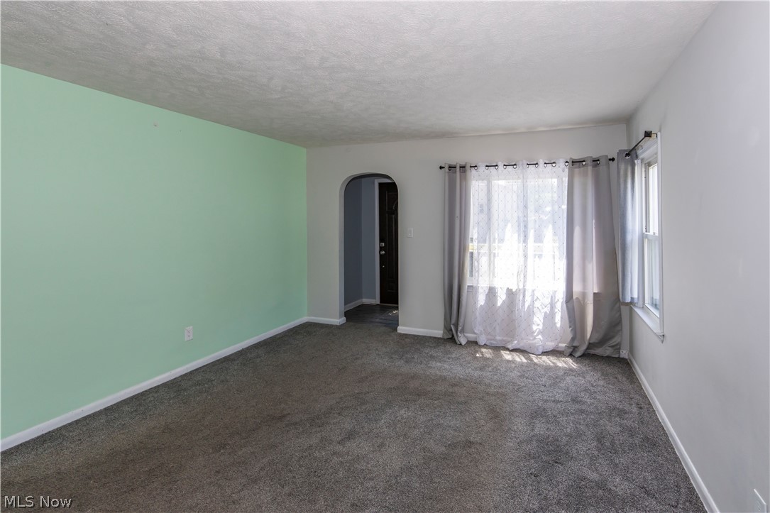 33 Pierce Avenue Cuyahoga Falls OH 44221