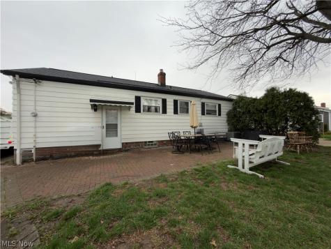 30405 Vineyard Road Willowick OH 44095