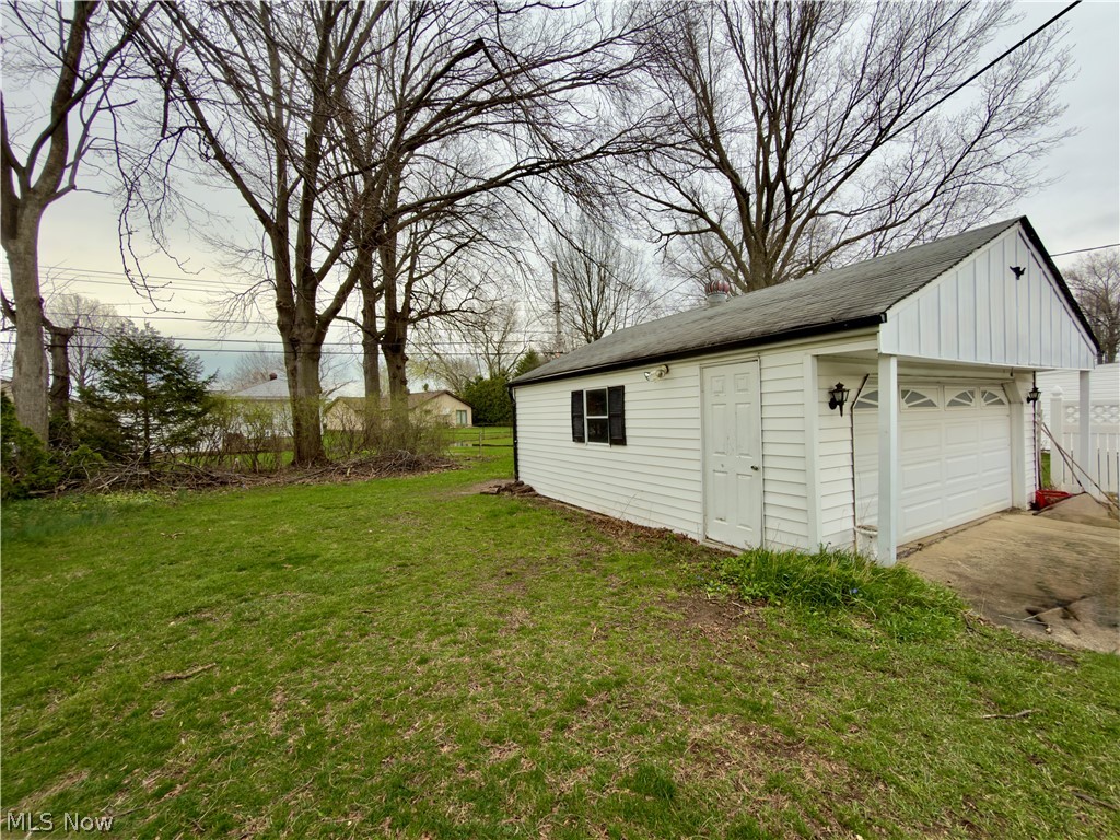 30405 Vineyard Road Willowick OH 44095