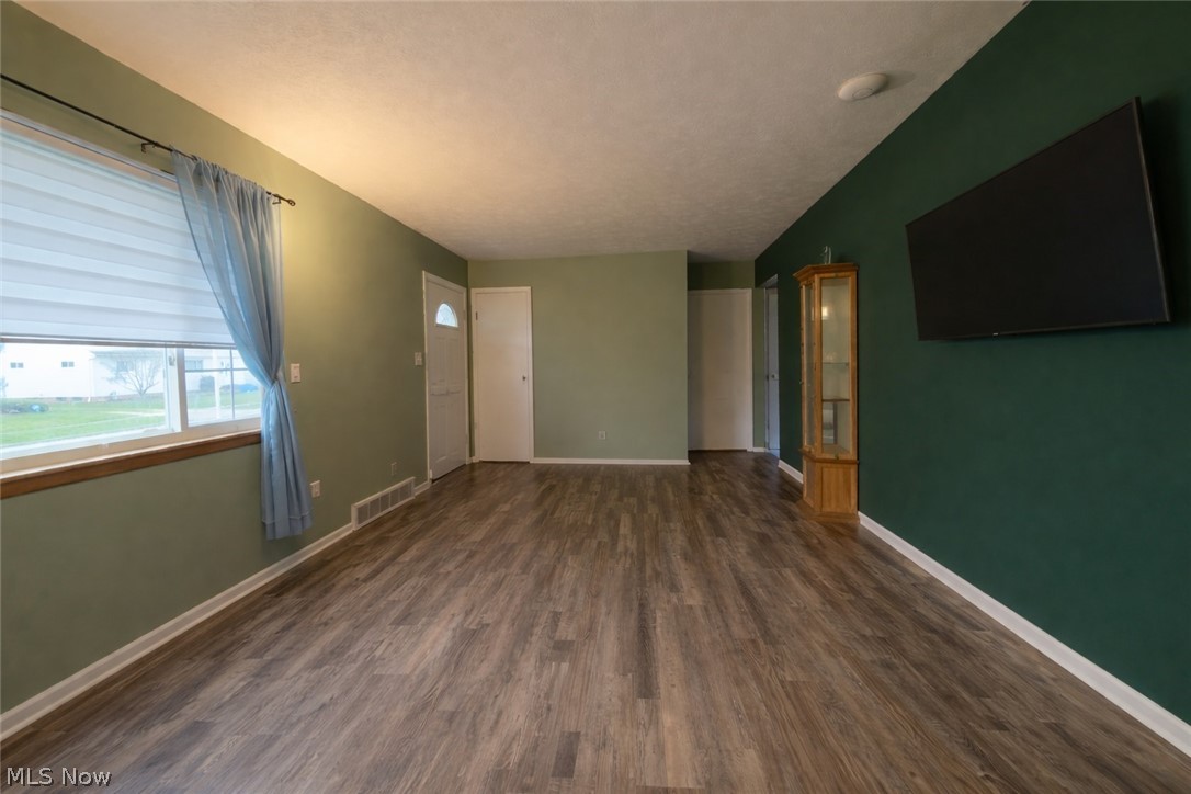 30405 Vineyard Road Willowick OH 44095