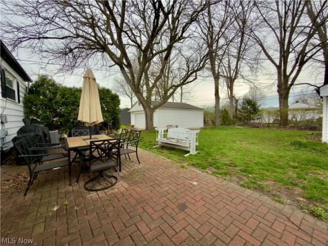 30405 Vineyard Road Willowick OH 44095