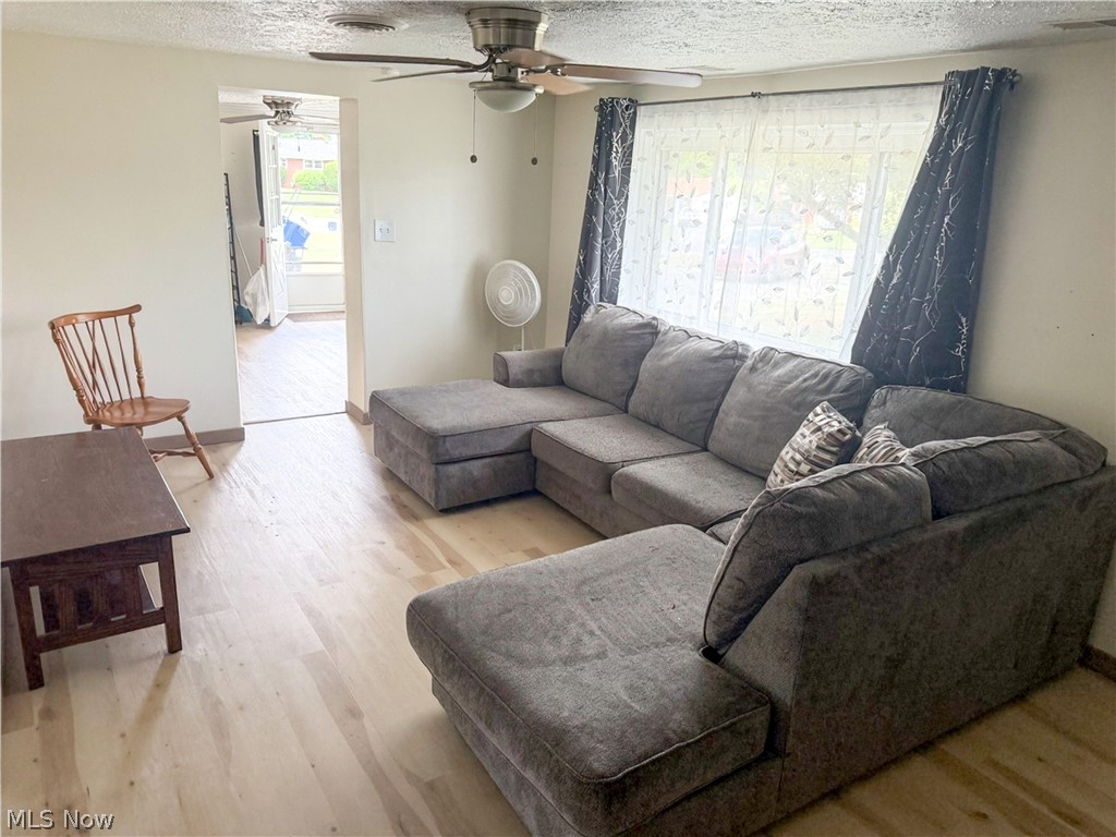 2807 Warren Burton Road Southington OH 44470