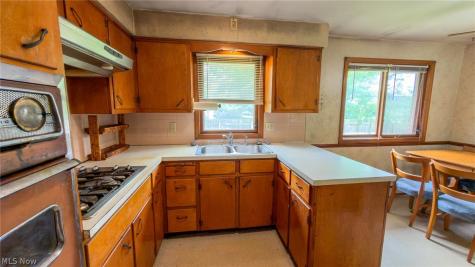 919 W 23rd Street Lorain OH 44052