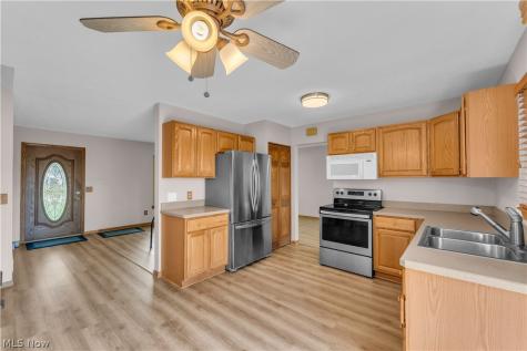 14472 S Gateway Drive North Royalton OH 44133