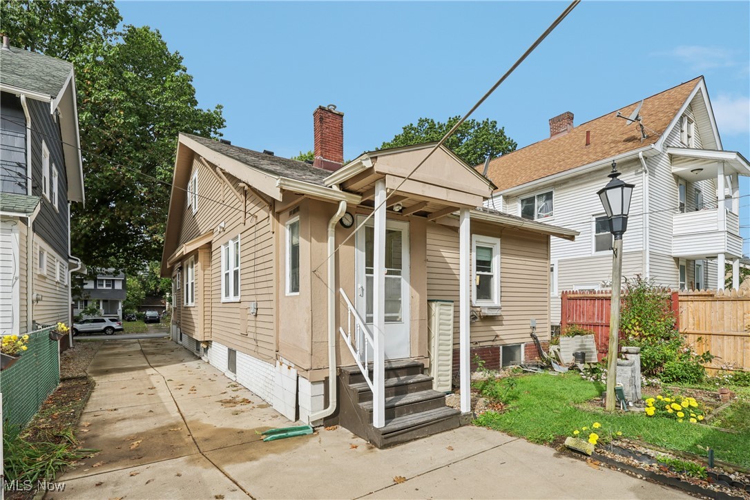 3329 W 131st Street Cleveland OH 44111